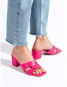 Pink women's flip-flops on Shelvt post