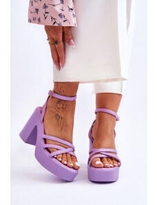 Basic Štýlové fialové sandále s prúžkami na vysokom podpätku