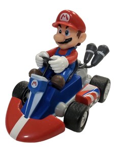 Postavička Mario Bros v autíčku