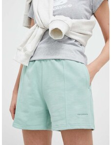 Bavlnené šortky New Balance zelená farba, jednofarebné, vysoký pás