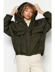 Trendyol Collection Khaki oversize nepremokavý prešívaný kabát s kapucňou a klokankou