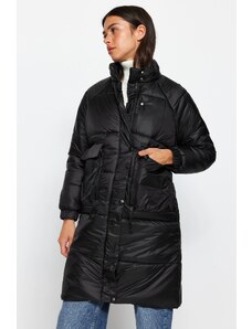 Trendyol Black oversize prešívaný vodoodpudivý dlhý prešívaný nafukovací kabát