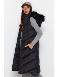 Trendyol Modest Čierna prešívaná dlhá vesta s kapucňou