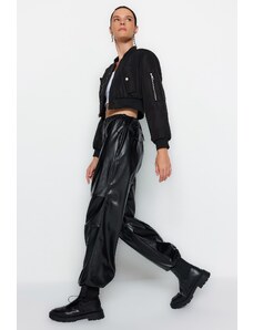 Trendyol Collection Čierny elastický pás Jogger z umelej kože s vysokým pásom