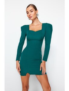 Trendyol Emerald Green vypasovaný rukáv detailné rozparkové pletené šaty