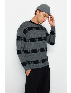Trendyol Collection Šedý pletený sveter Regular Fit Crew s štvorcovým vzorom