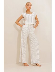 Trend Alaçatı Stili Women's White Crop Top And Palazzo Pants Striped Double Suit