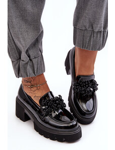 Sweet Shoes Čierne lakované dámske poltopánky s ozdobou v eko koži