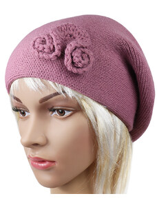 Biju Dámsky pletený baret s kvetinou, tmavo ružovej farby 7100221-13