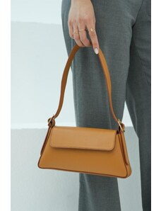 Madamra Dámska taška cez rameno Karamel s jednoduchým dizajnom