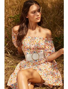 Trendyol Collection Viacfarebné mini tkané lemované volánikové šaty s kvetinovým vzorom