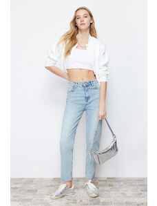 Trendyol Collection Svetlomodré Slim Mom Jeans s vysokým pásom