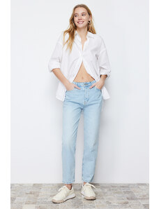 Trendyol Collection Svetlomodré Viac udržateľné Mom Jeans s vysokým pásom