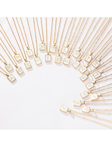 MSPERK Iniciály A - Z, moderný náhrdelník s písmenami, prívesok a retiazka z chirurgickej ocele, reťaz, ABECEDA, ženy, muži, zlatý štvorec