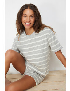 Trendyol Collection Súprava pleteného pyžama v sivej pruhovanej trblietavej farbe