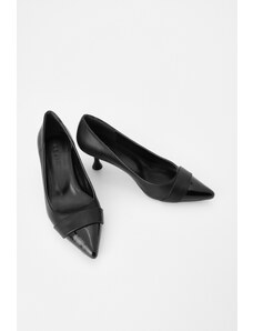 Marjin Dámske tenké klasické topánky na podpätku so špicatou špičkou Sadese, čierna lakovaná koža