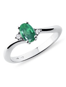 Smaragdový prsteň z bieleho zlata s diamantmi KLENOTA K0027022