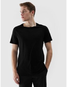 4F Pánske trekingové tričko s prísadou Merino vlny - čierne