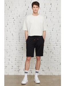 ALTINYILDIZ CLASSICS Men's Black Standard Fit Normal Cut Cotton Shorts with Pocket.