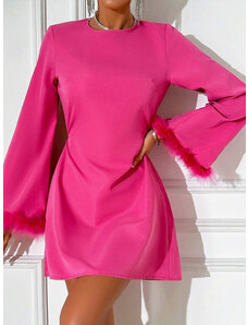 iMODA Efektné ružové šaty s pierkami
