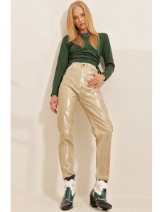 Trend Alaçatı Stili Dámske zlaté sadrové nohavice Mom Jeans