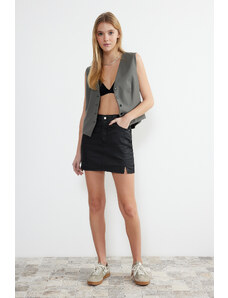 Trendyol Collection Čierna štrbinová mini džínsová sukňa s vysokým pásom