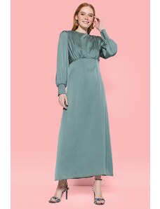Trendyol Modest Vodovo zelené saténové večerné šaty s manžetami a gombíkmi na ramene