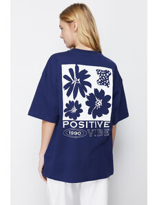 Trendyol Collection Námornícka modrá 100 % bavlna s potlačou na chrbte Oversize/Wide Fit Pletené tričko s výstrihom