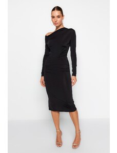Trendyol Collection Čierny priliehavý pletený korzet Detailné elegantné večerné šaty