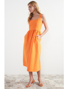 Trendyol Collection Oranžové tkané midi korzetové šaty s detailom šitia