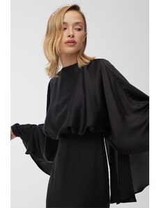 Manuka Večerné šaty z hodvábneho saténového pelerínu v čiernej farbe