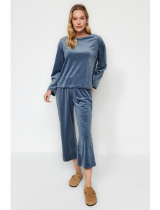 Trendyol Collection Modré Soft Feel Velvet tričko-Capri pletené pyžamá súprava