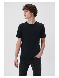 Mavi Ekologické čierne základné tričko Slim Fit / Slim Strih