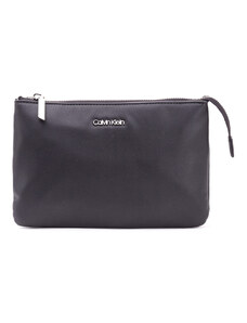 Calvin Klein Športová taška - Čierna - Slogan