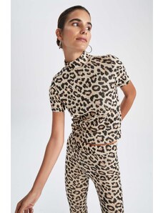 DeFacto Tričko Slim Fit s polovičným rolákovým leopardím vzorom a krátkym rukávom Y8145az22au