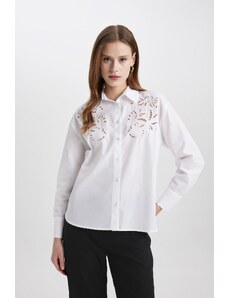 DeFacto Biela košeľa Oversize Fit s perforovaným popelínom s dlhým rukávom C0061ax24sp
