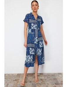 Trendyol Collection Polo golier s potlačou v námorníckej modrej línii A/zvonový obal/štruktúrované pletené midi šaty