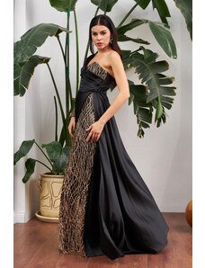 Carmen Čierne saténové dlhé večerné šaty s rozparkom na jedno rameno