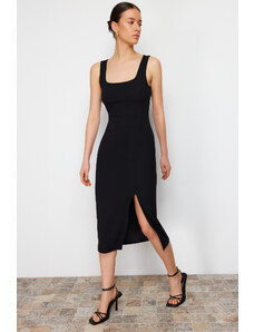 Trendyol Collection Čierna pletená midi ceruzkové šaty s štrbinovým štvorcovým golierom