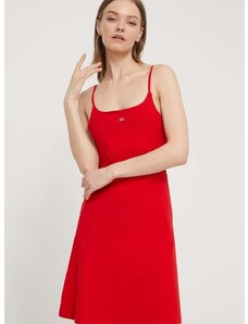 Šaty Tommy Jeans červená farba,mini,áčkový strih,DW0DW17988