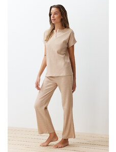 Trendyol Collection Béžová súprava pleteného pyžama so šnúrkovým golierom