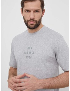Bavlnené tričko New Balance pánske, šedá farba, s potlačou, MT41519AG