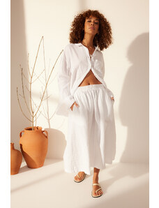 Trendyol Collection Biela 100% ľanová elastická midi sukňa v páse