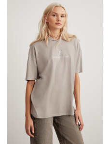 GRIMELANGE Nıxıe dámske norkové tričko s krátkym rukávom, 100 % bavlna, vyšívané šedé tričko s kapucňou