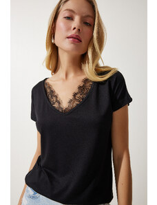 Happiness İstanbul Women's Black Lace Detailed Viscose Blouse