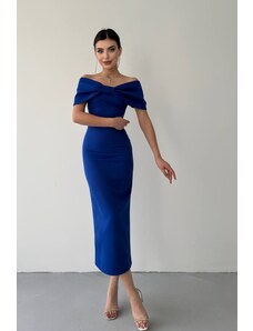 lovebox Dámske spoločenské šaty Atlas Fabric bez ramienok golierový dizajn Saks Blue Midi Ceruzka 237