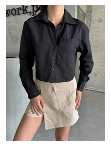 Laluvia Black Pocket Crop Shirt