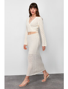 Trendyol Collection Prelamovaná/prepichovaná úpletová sukňa s kamennou midi podšívkou