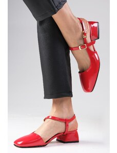 Mio Gusto Dámske krátke topánky na podpätku z lakovanej kože Thea červenej farby s prackou na zadnej strane s tupou špičkou