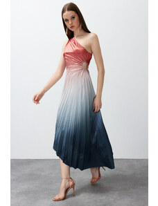 Trendyol Collection Viacfarebné asymetrické pletené štýlové saténové elegantné večerné šaty